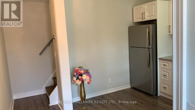 Photo - 70 Rockwell Ave