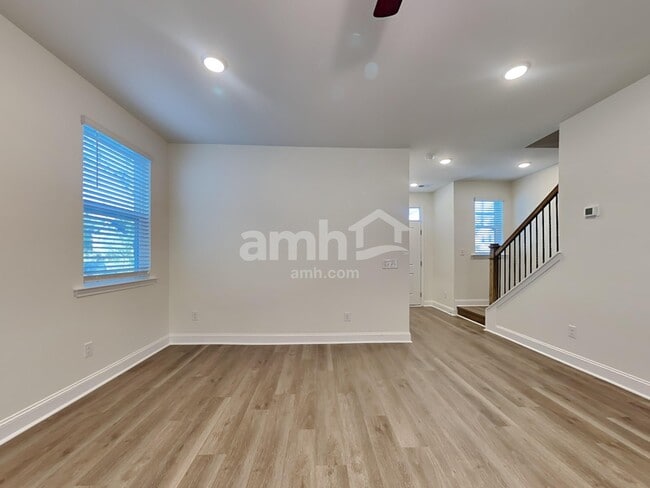 Photo - 1954 Weeping Cypress Dr