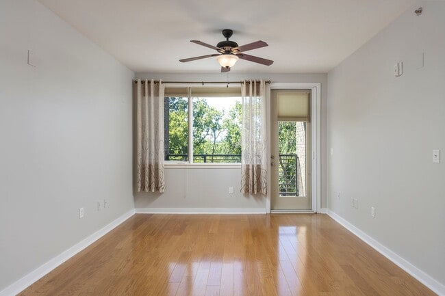 Photo - 200 Manufacturers Rd Unit 415