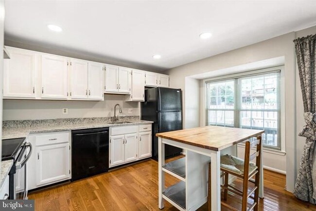 Photo - 3032 Braxton Wood Ct