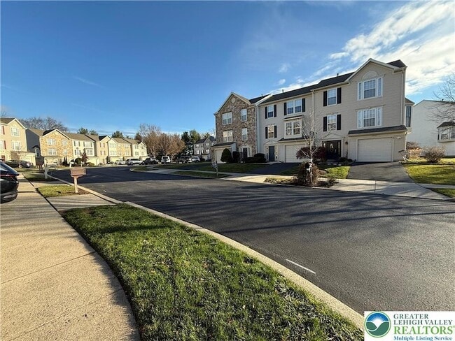 Photo - 4046 Clubhouse Ct