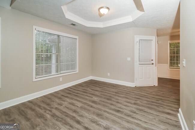 Photo - 75 Ashton Pl