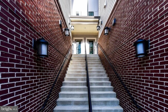 Building Photo - 5692 Stephanie Tessa Way