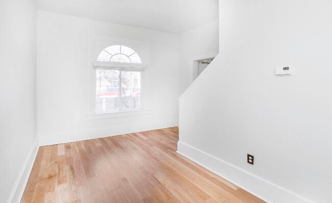 Photo - 3546 Lipan St