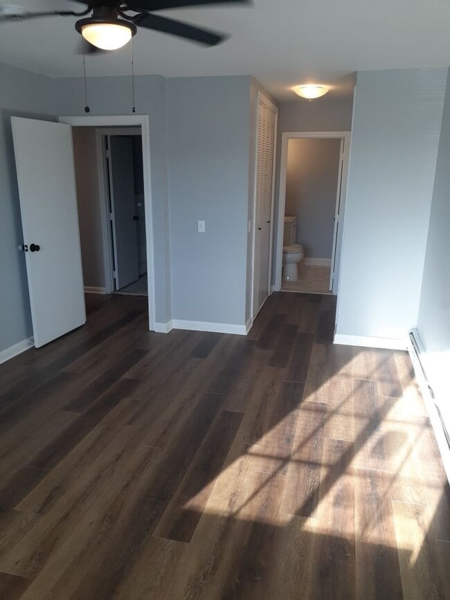 Photo - RIVERSIDE CHATEAU ASSOCIATES LP Unit 210