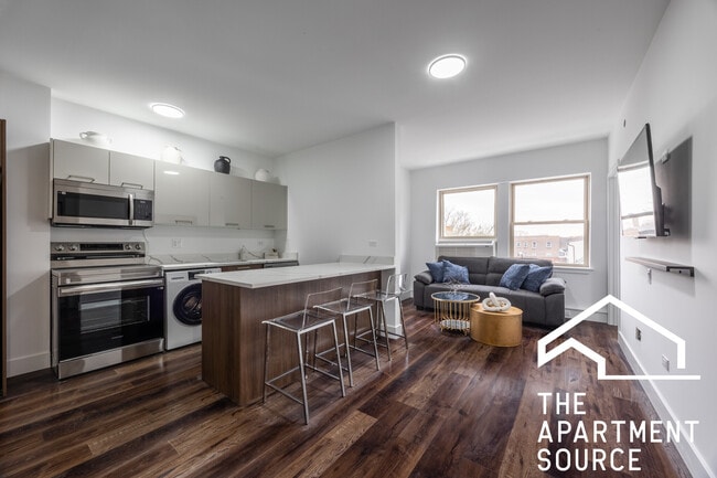 Building Photo - 5644 N Clark St Unit 3