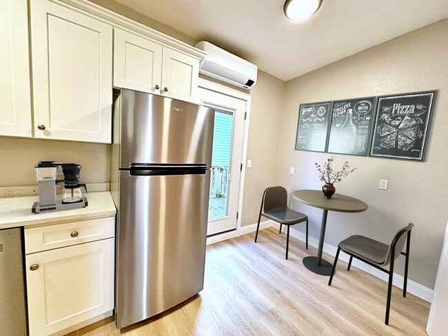 Photo - 89 Cottage St Unit 3