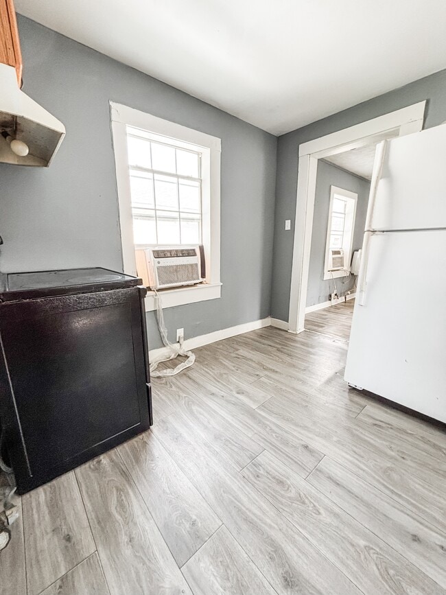 Photo - 203 Haywood St