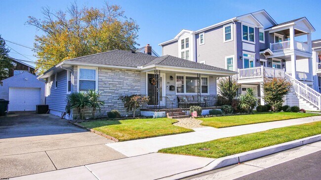 Photo - 410 N Mansfield Ave
