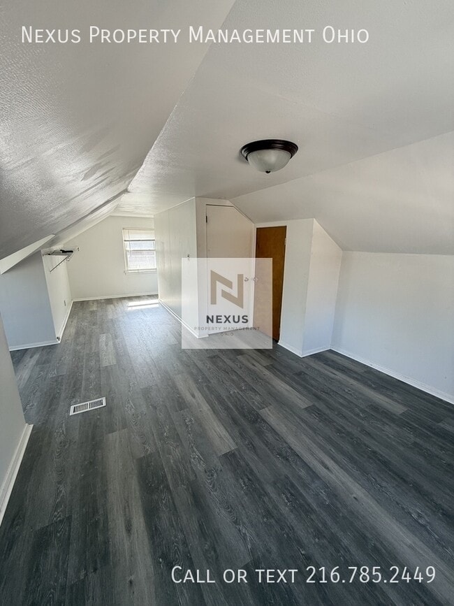 Photo - 4492 W 170th St