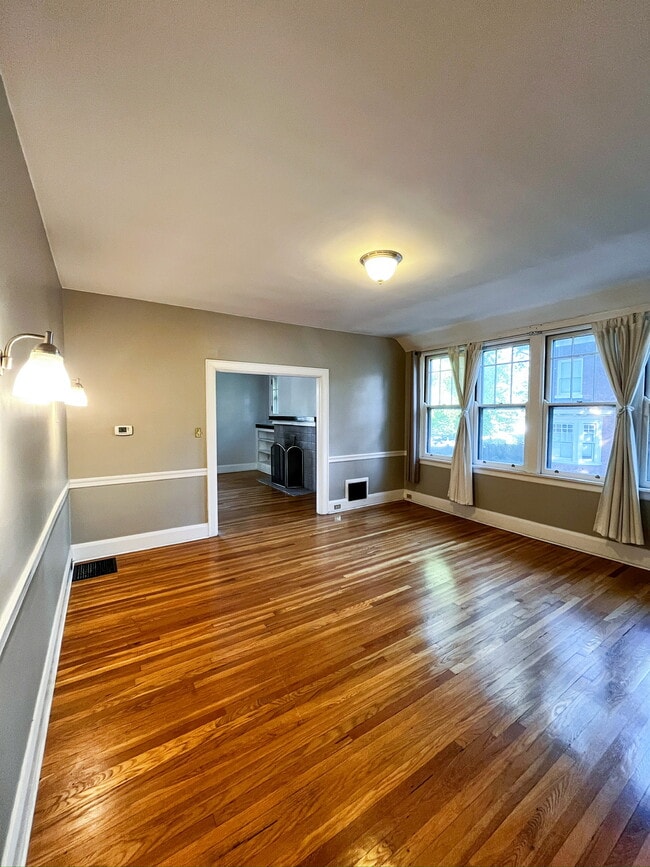 Dining Room View 1 - 1346 Delta Ave Unit Second Floor