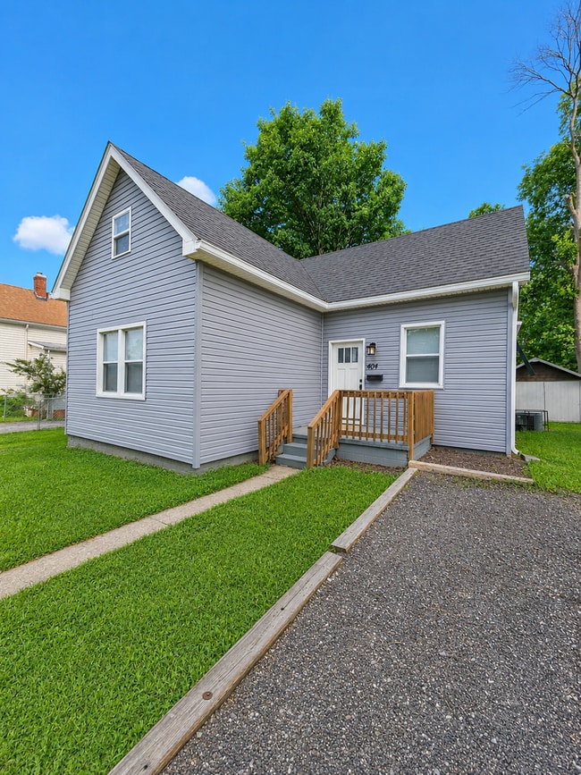 Building Photo - Charming 3 Bedroom Home in Belleville!