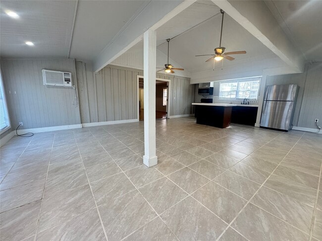 Photo - 17302 Mathis Rd