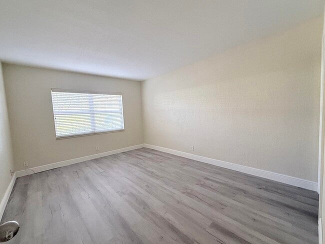 Photo - 760 SE 2nd Ave Unit D112