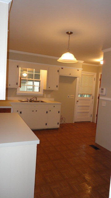 Photo - 662 Pringle Dr