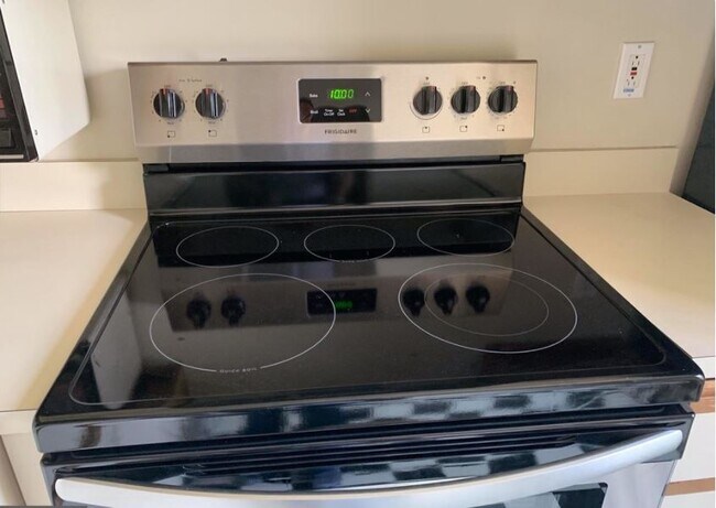 Photo - 331B Delancey Pl Unit B