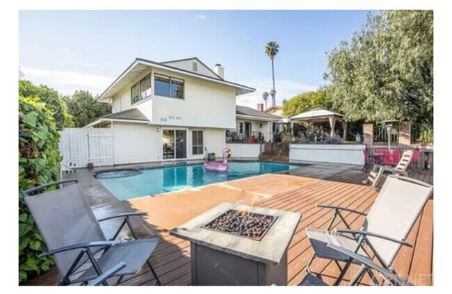 Photo - 9558 Swinton Ave