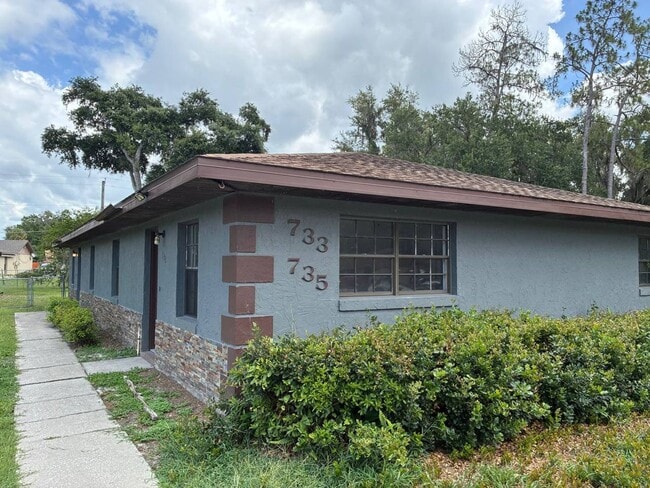 Building Photo - 2-Bedroom Duplex in North Lakeland