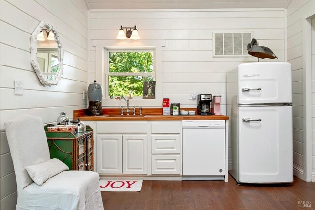 Photo - 7491 St Helena Hwy