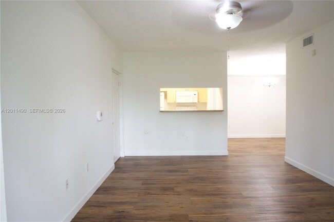 Photo - 2440 E Preserve Way Unidad 102