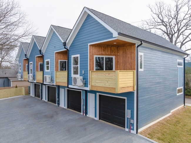 Photo - 1619 S Highland Park Ave