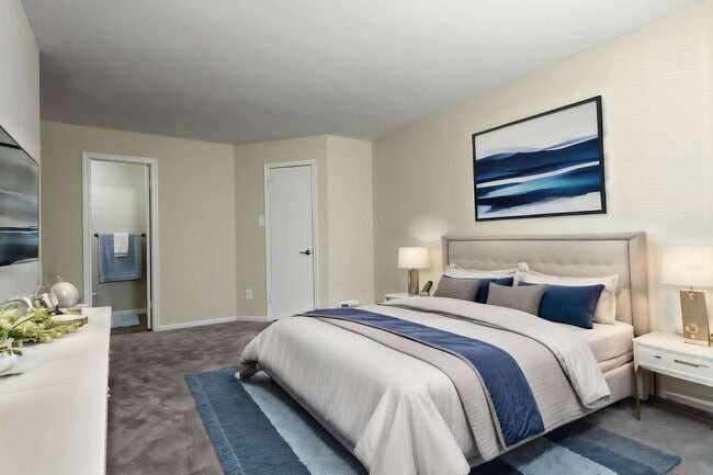 Sophias Place West