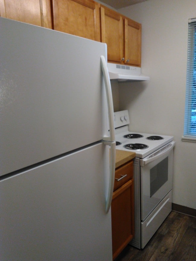 KITCHEN - Chelan Apartments