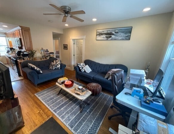 Photo - 1714 Commonwealth Ave Unidad 4 Rental