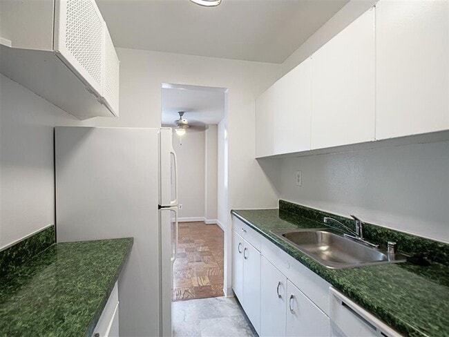 Photo - Shawnee Apartments