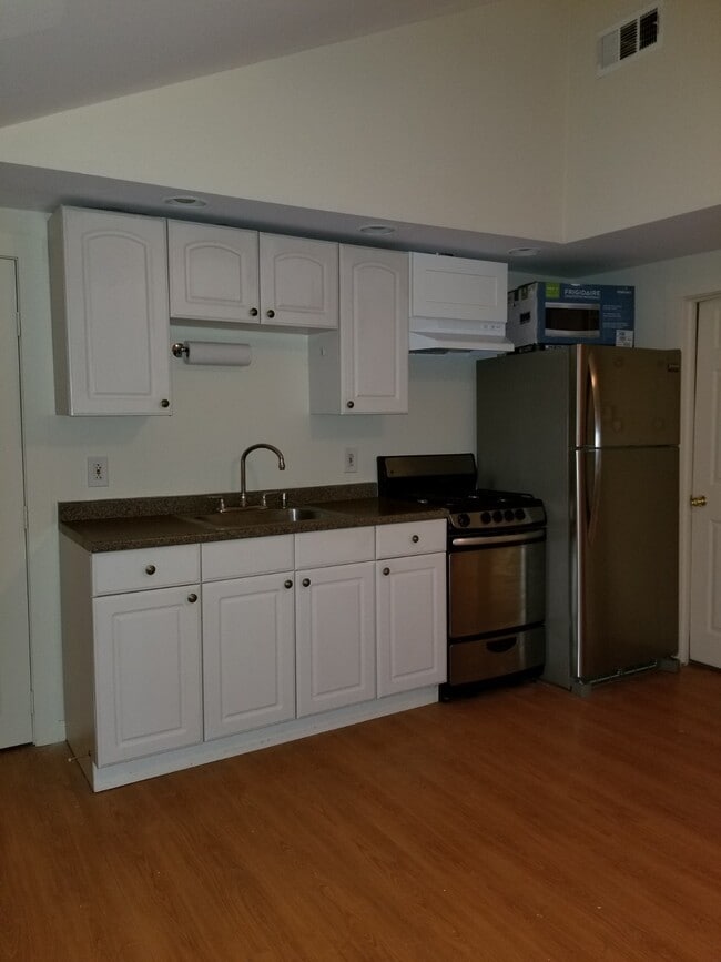 Photo - 10 Halsey St