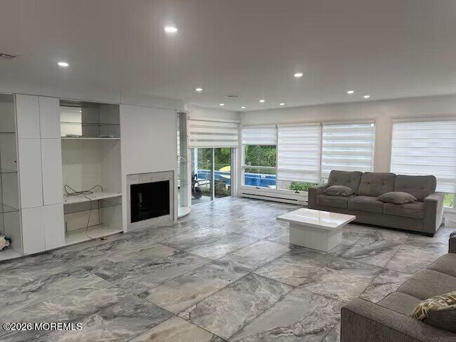 224 Howard Ave
