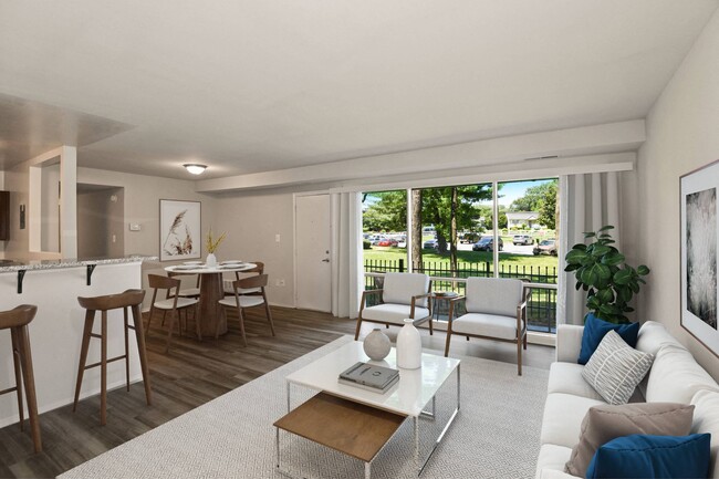 Photo - Laurel Pines