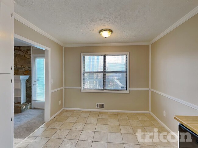 Photo - 5040 Sumit Wood Dr NW