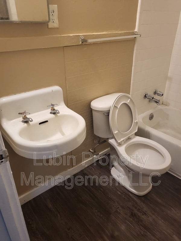 Photo - 2219 Clayton Ave