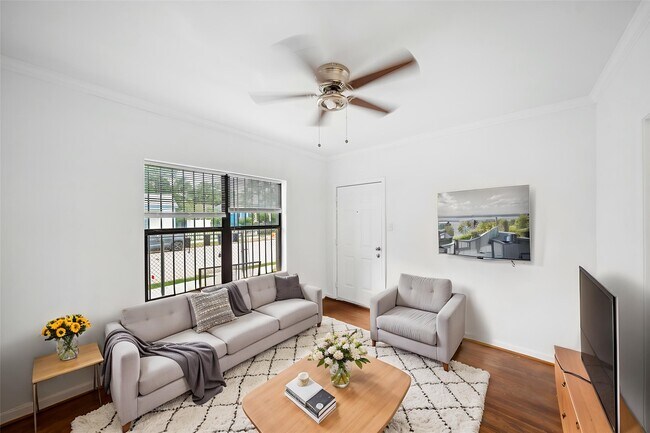 Photo - 406 Quitman St Unit 2