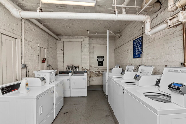 Photo - 4614 N Paulina St Unit 202