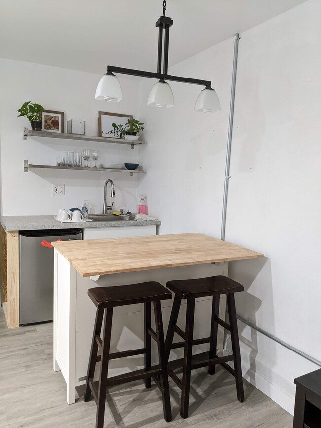 Mini kitchen - 1327 Airport Dr Townhome