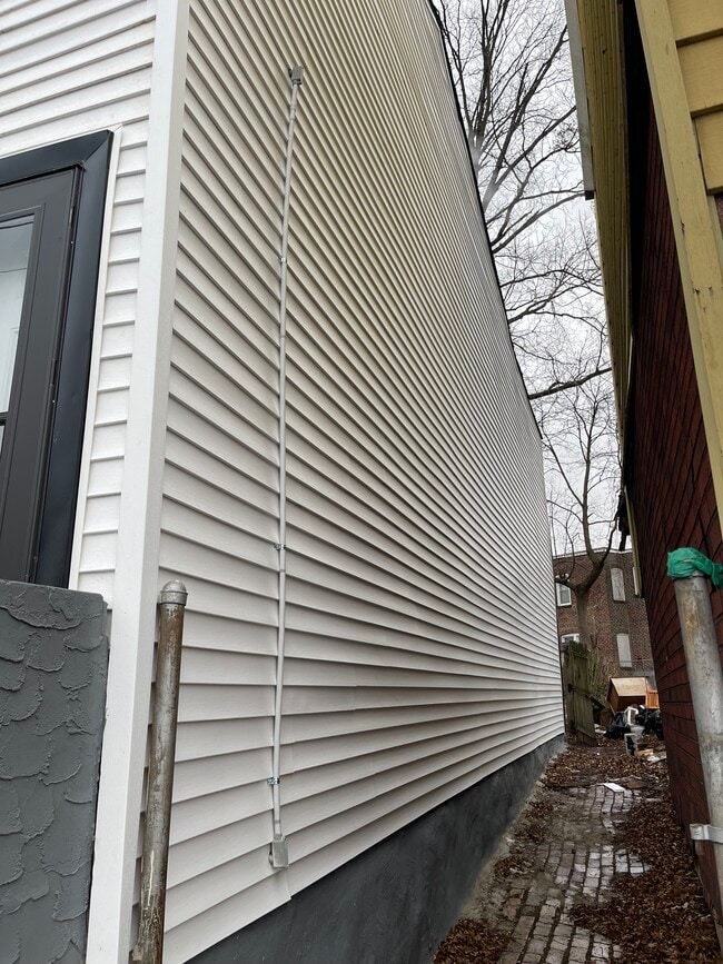 Photo - 517 Rev S Howard Woodson Jr Way