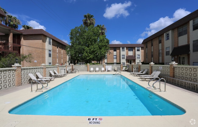 Photo - Jefferson Square Apartments