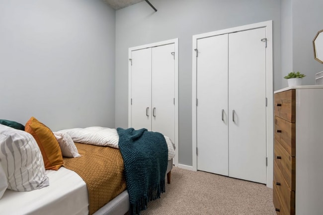 Photo - 1169 S Plymouth Ct