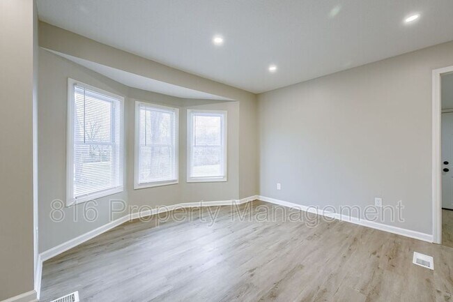 Photo - 1011 E Sea Ave