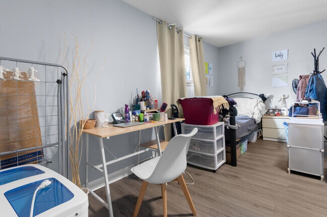 Photo - 1 Bedroom Apartment in Hull - Prime location Unité C