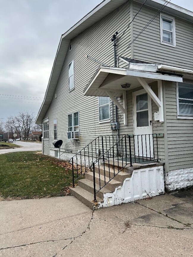 Entrada - 2921 Avenue L Unidad Lower