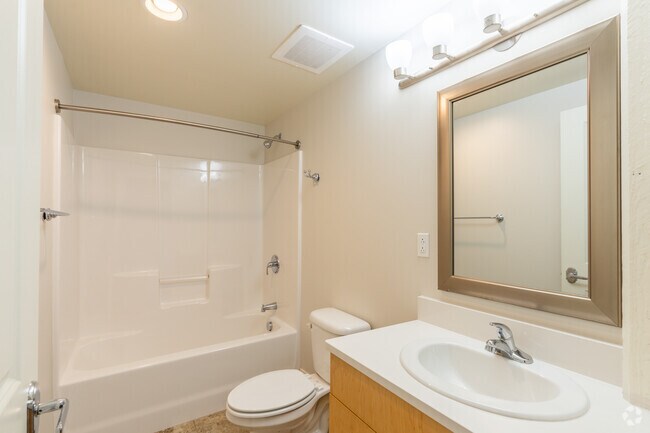 2BR, 2BA - 1,132SF 2nd Bath