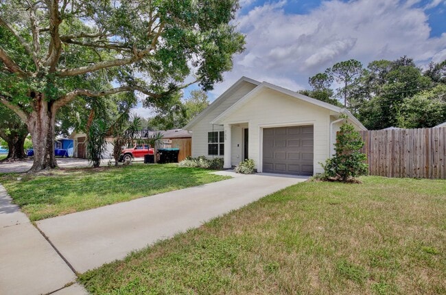 Photo - 765 Hendrix Ave