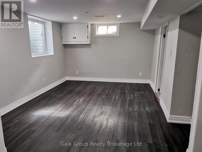 Photo - 74 Aileen Dr Unité Lower