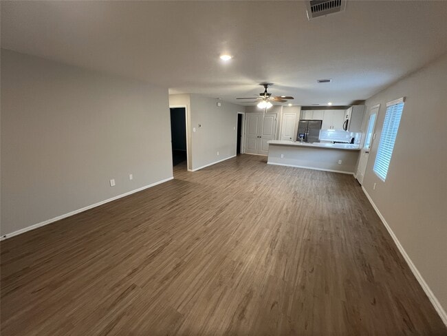 Photo - 132 Pine Bend Ct