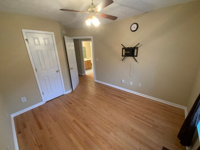 Photo - Lovely, well maintained Smyrna home with private wooded backyard!