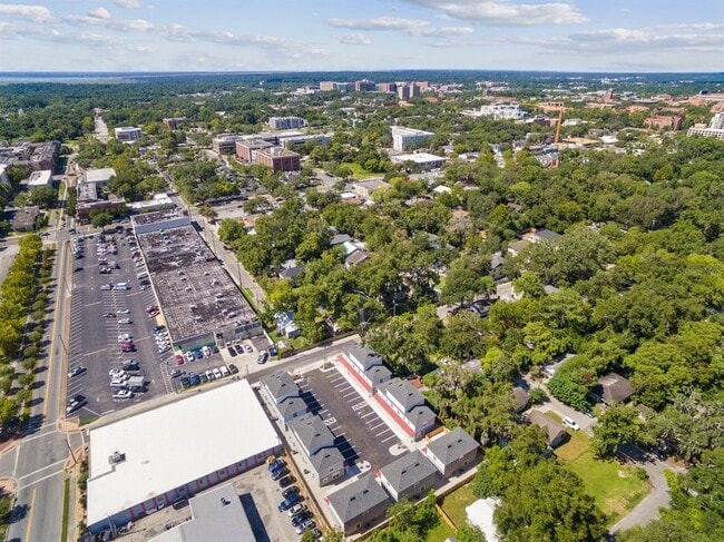 Photo - 622 NW 3rd Ave