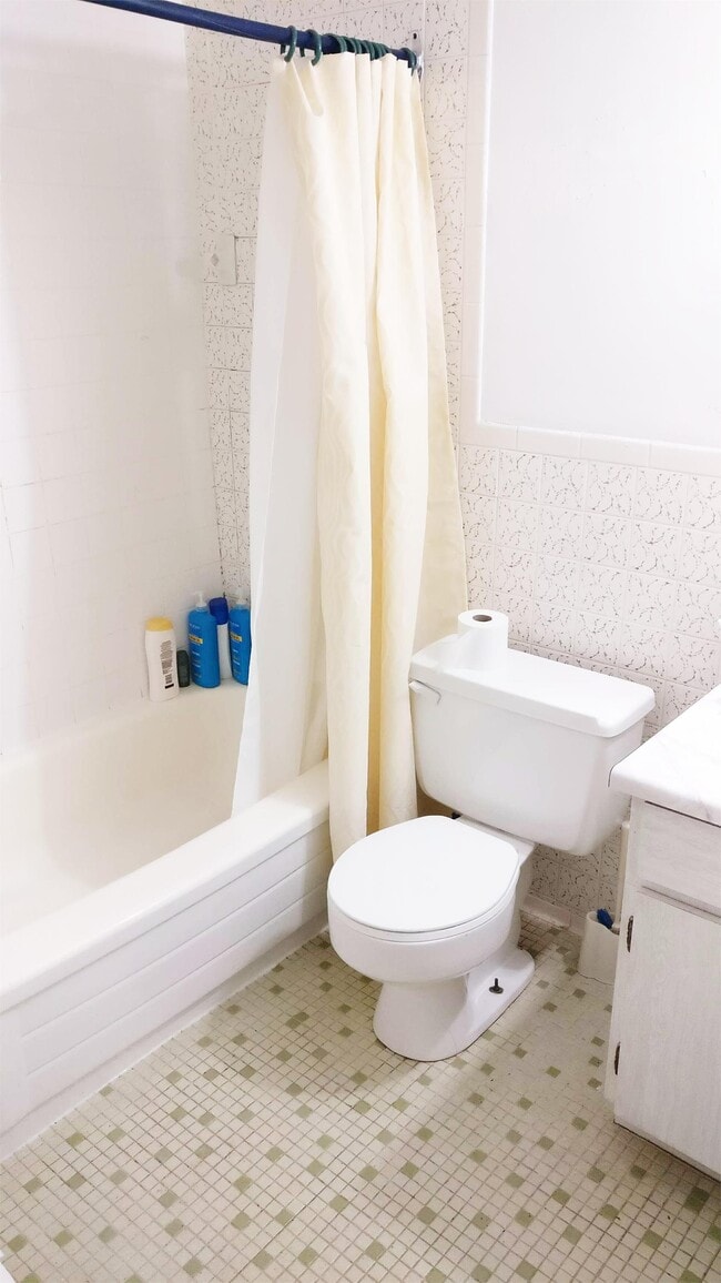 Photo - 3044 Sandwich St. Unit 102